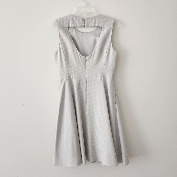 Reiss Natalie Houndstooth Keyhole Back A Line Mini Dress Silver Grey 10 - Picture 5 of 10